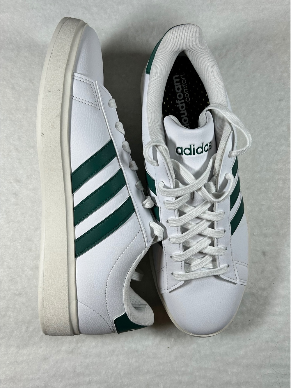 New Adidas Men's White and Green Cloudfoam Comfort Sneakers Size 11